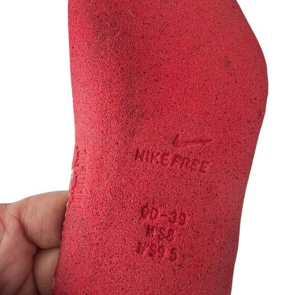 Nike women’s knit sneaker, multicolored lace up lightweight, size 39/ 8.5 - Picture 8 of 10